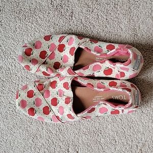 Apple print teacher Toms